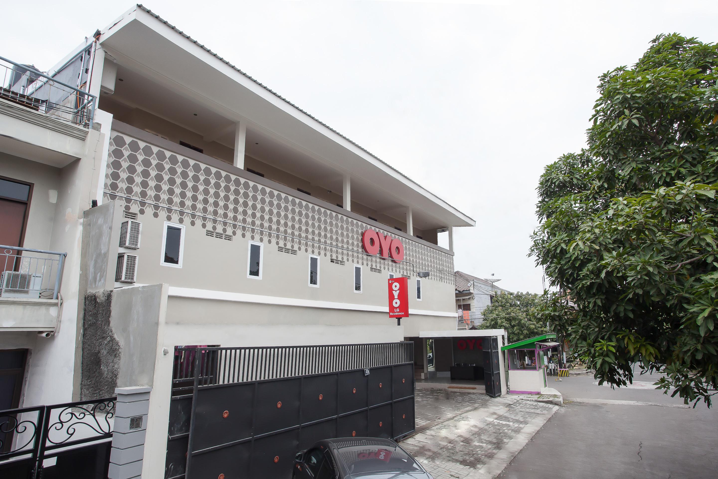 Super Oyo Capital O 134 Lg Residence Surabaya Eksteriør billede