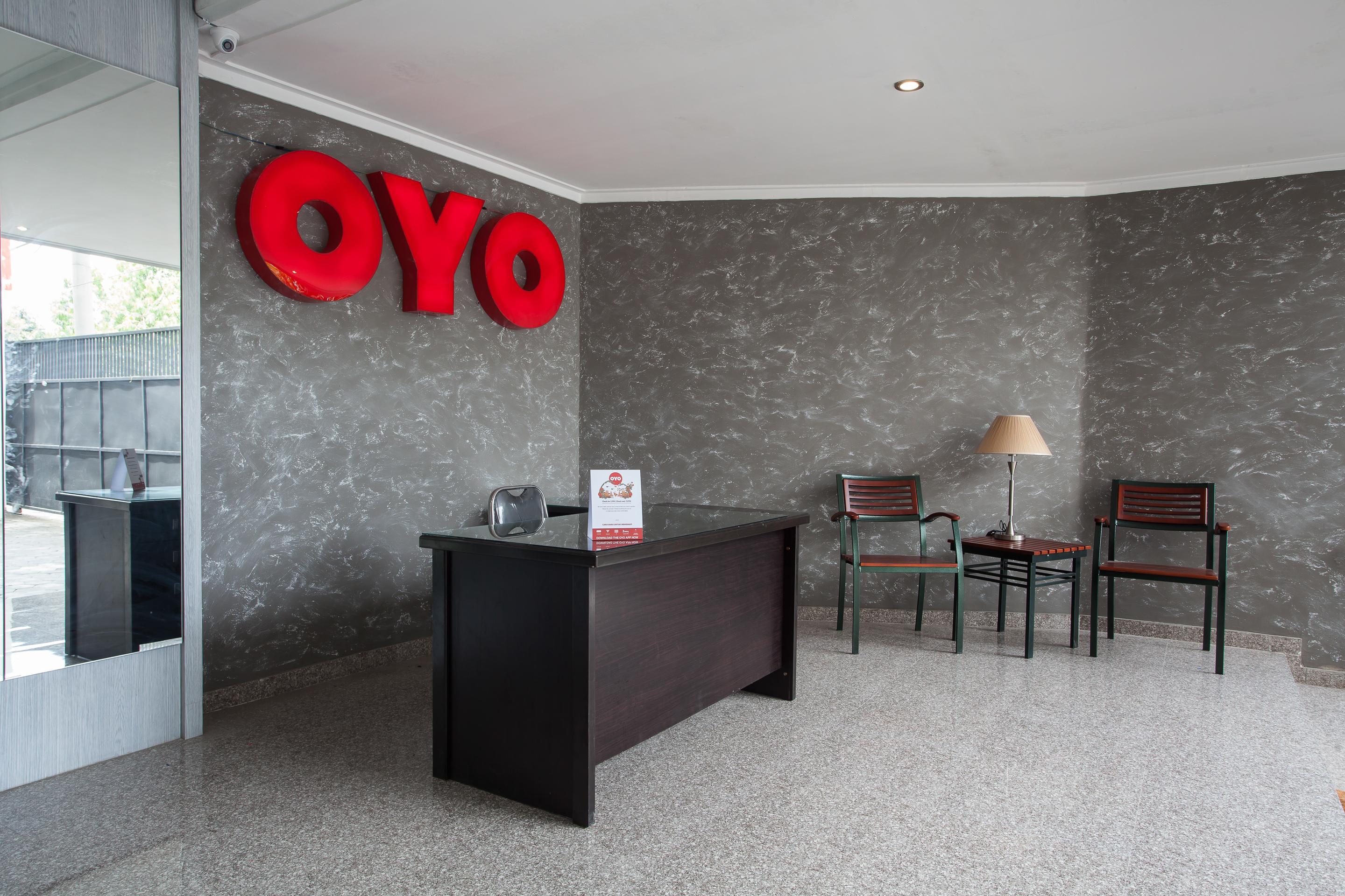 Super Oyo Capital O 134 Lg Residence Surabaya Eksteriør billede