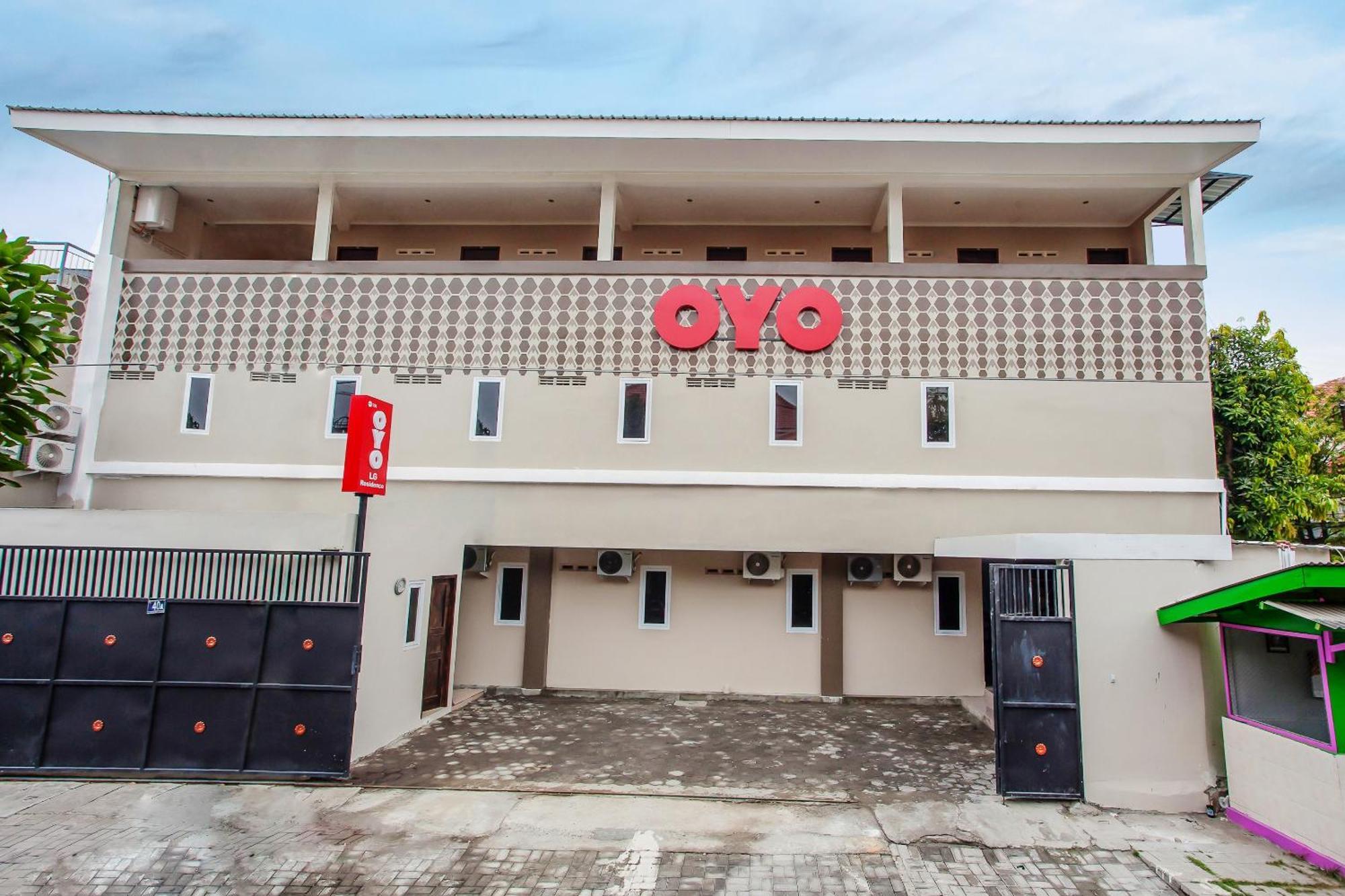 Super Oyo Capital O 134 Lg Residence Surabaya Eksteriør billede